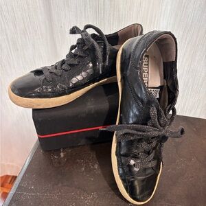 Golden Goose Sneakers